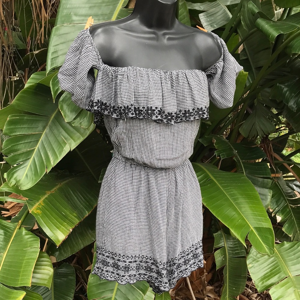 American eagle gingham romper